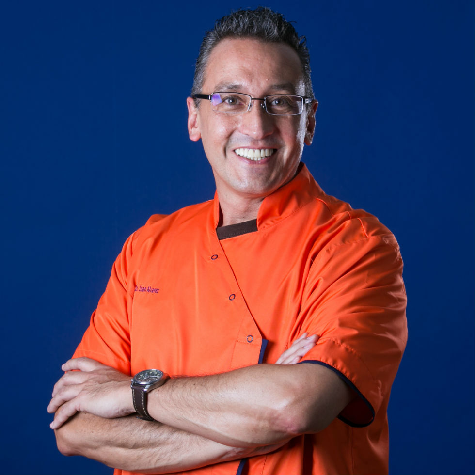 Dr. Juan Álvarez